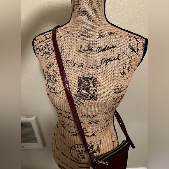 Marc Jacobs Burgundy Leather Crossbody Bag - Picture 7 of 16